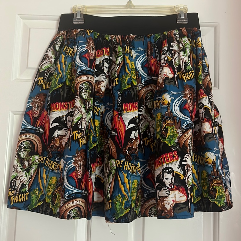 Hemet monster skirt